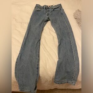 levi blue wash jeans